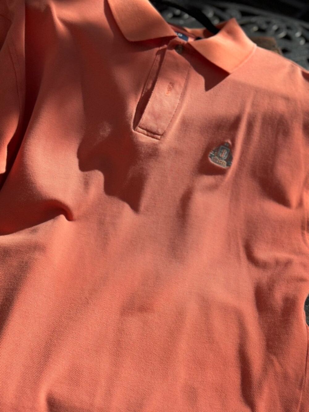 IZOD Coral Orange Polo Shirt Mens Medium 100 Cotton Embroidered Crest
